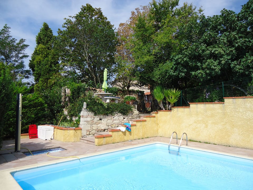 Terrace above the pool