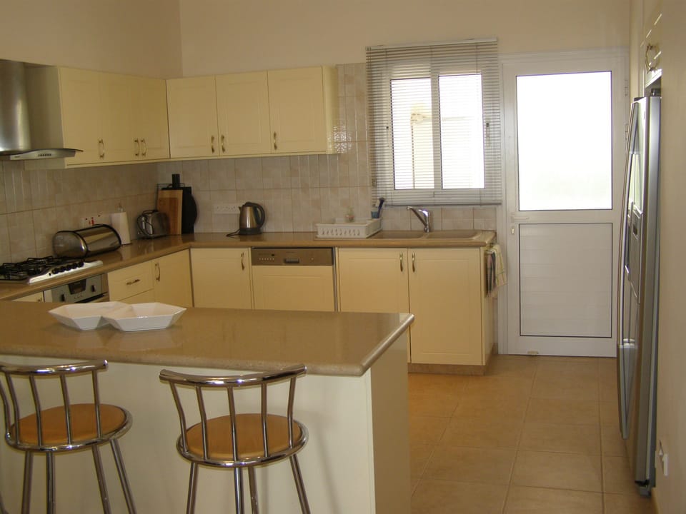 Breakfast bar