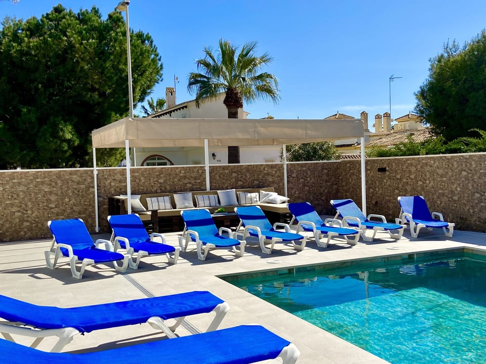 Lots of Sunbeds
