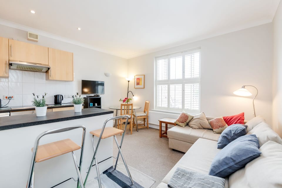 living room flat 4
