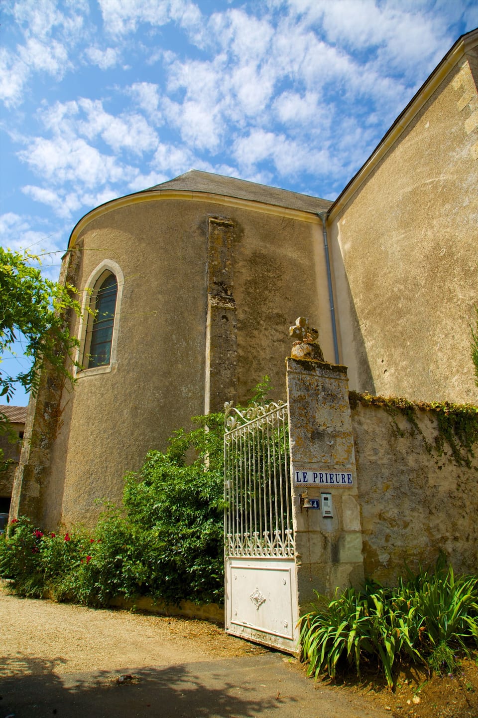 The apse of the church is in the garden!
