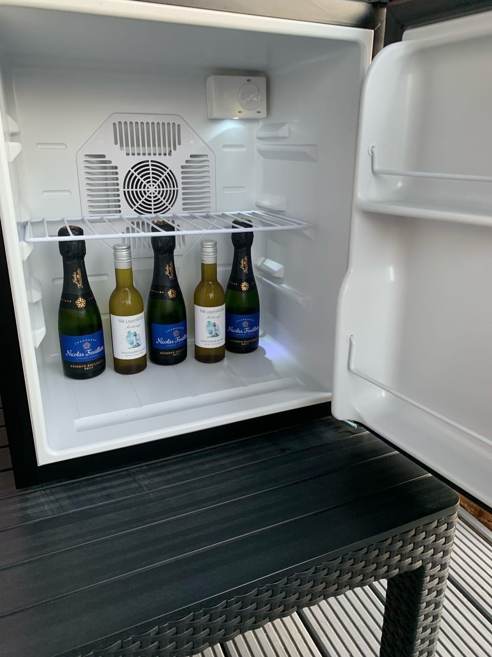 Outdoor drinks fridge in Pergola !!