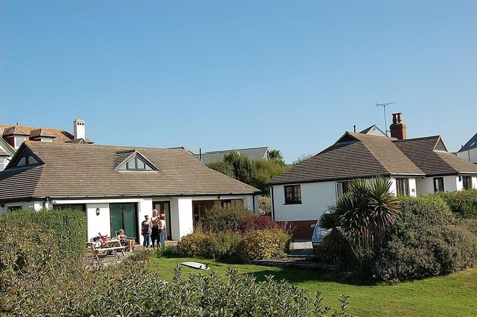 Front row on Widemouth Bay, large enclosed garden