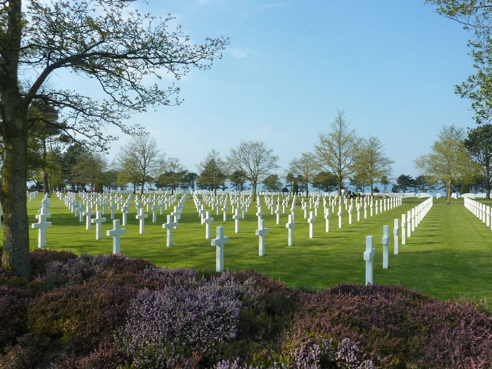 D-Day Beaches and American Cemetery in easy reach