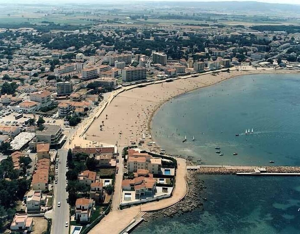Beach Riells at 1.200 mtrs.