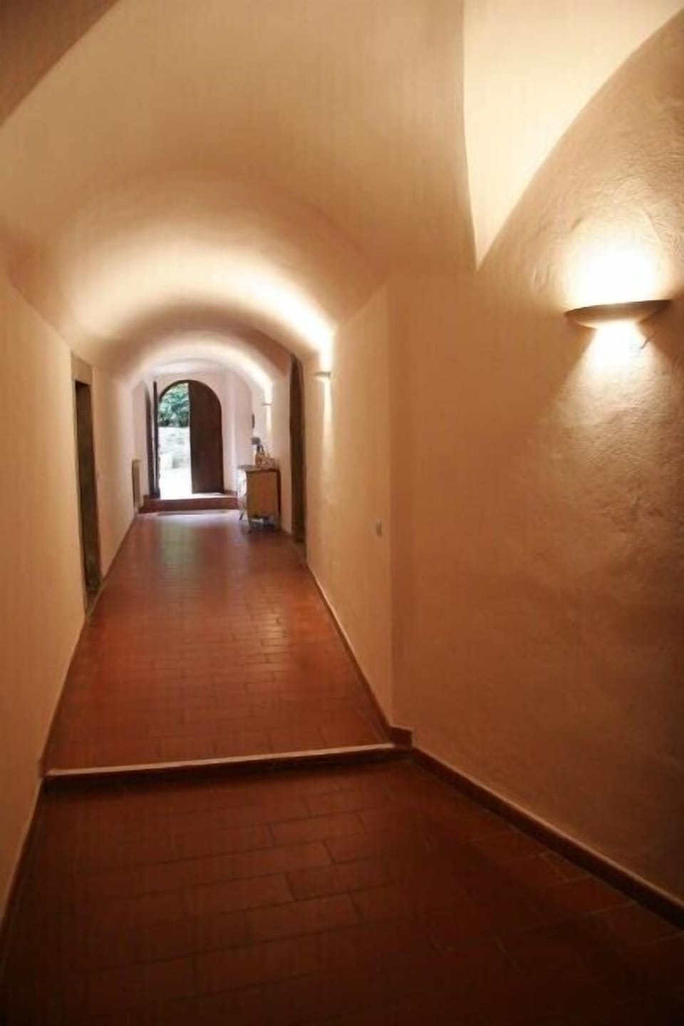 the vaulted ceiling hallway