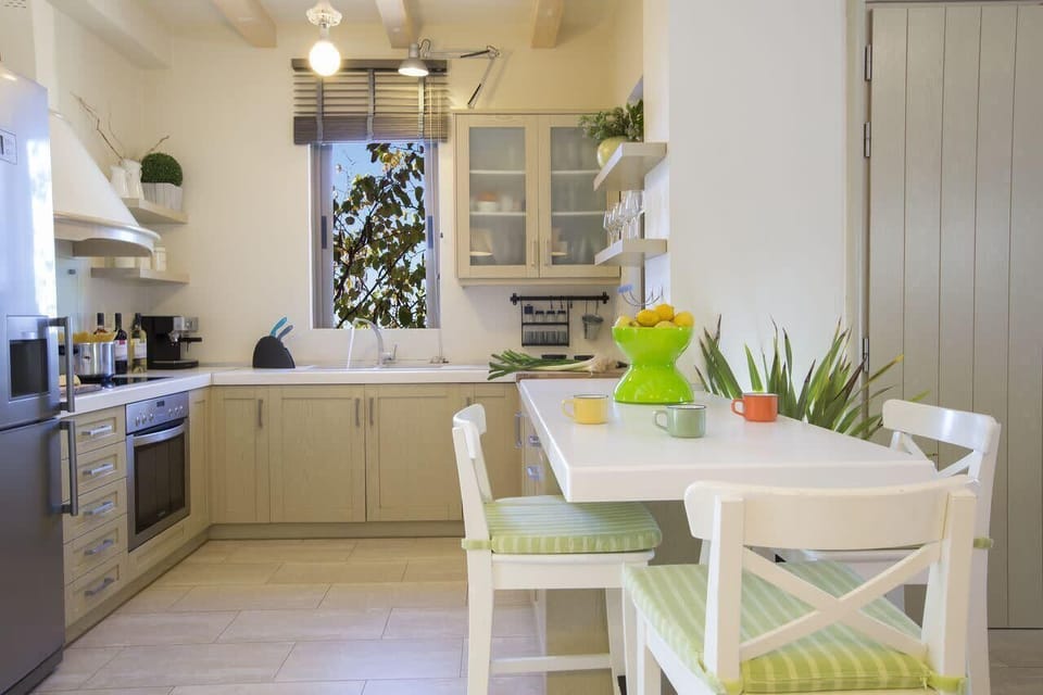 Fully equipped modern kitchen
