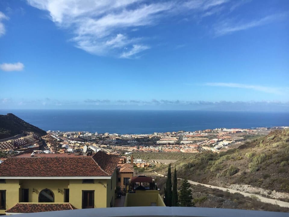 View (from property/room),Pool view