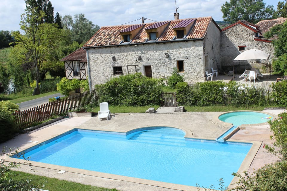 13C house with pool