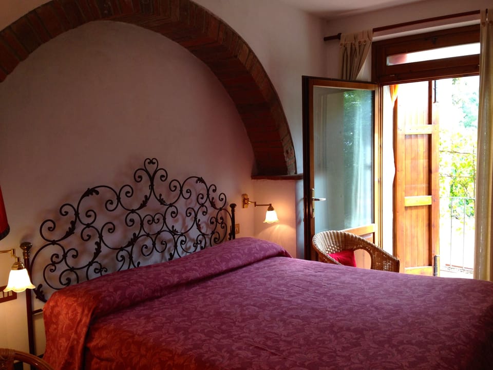 Bedroom No. 1 with private bathroom of the apartment Amelia