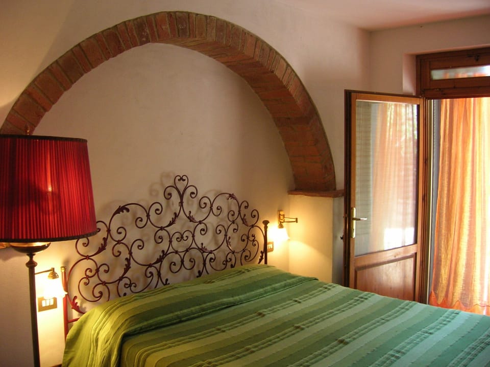 Bedroom No. 1 with private bathroom of the apartment Amelia