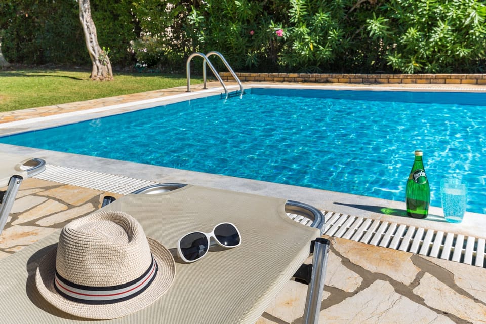 Chillout around the Private pool