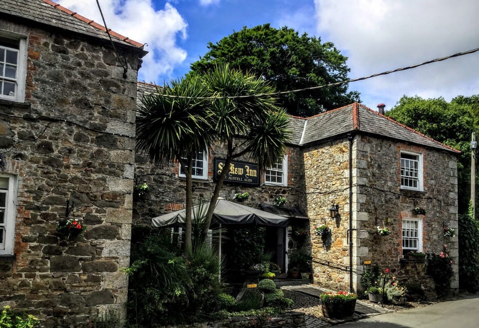 St Kew Inn.
