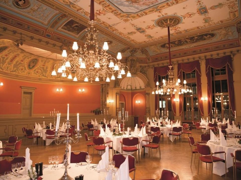 Banquet hall