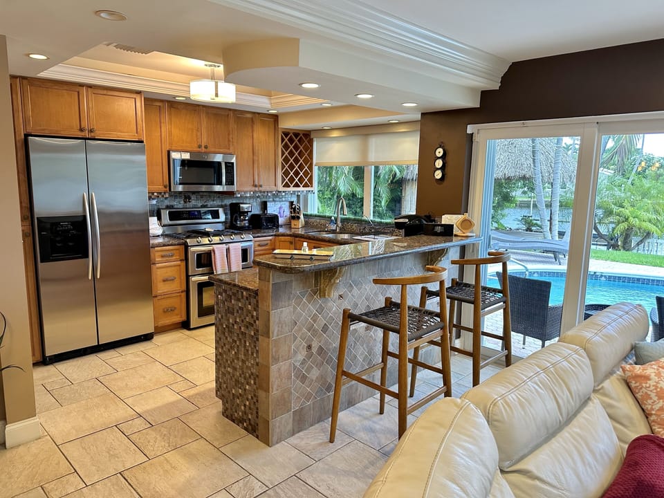 Kitchen and bar, stainless steel appliances, 2021 microwave