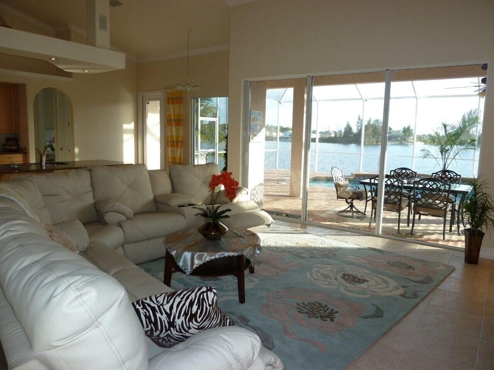 Comfortable sofa set with recliner