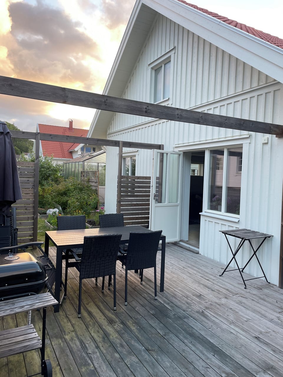 Out door area with bbq