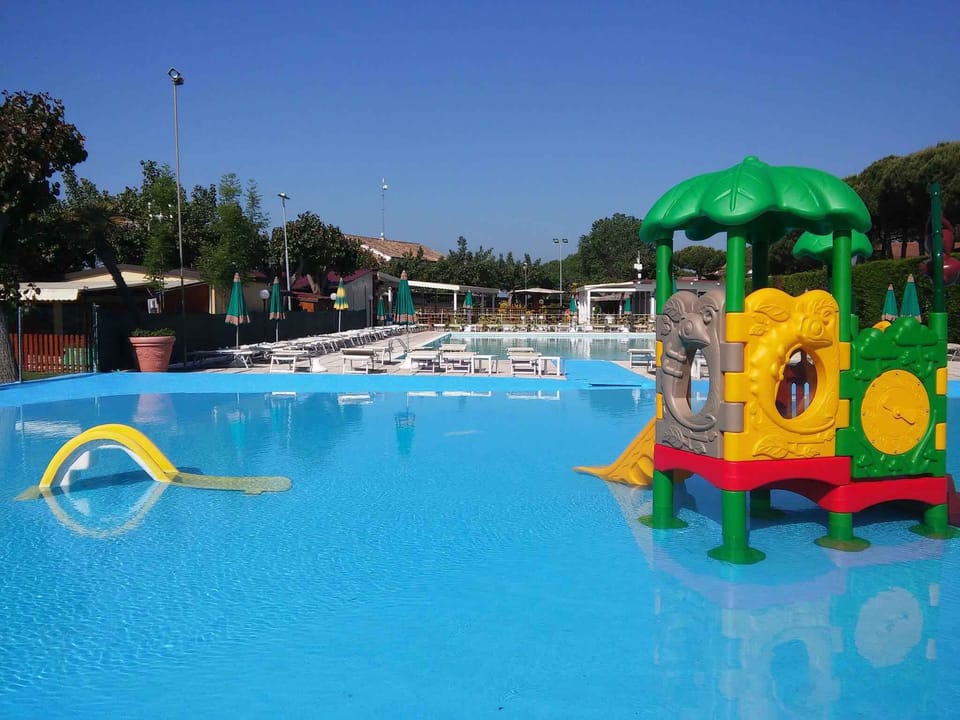 swimming pool