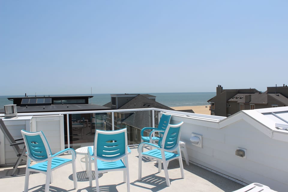 Rooftop deck