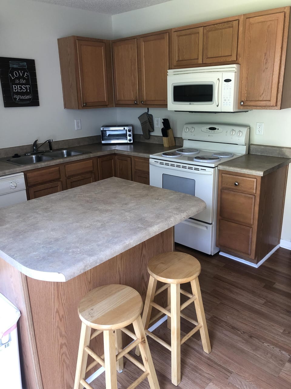 Kitchen unit 1