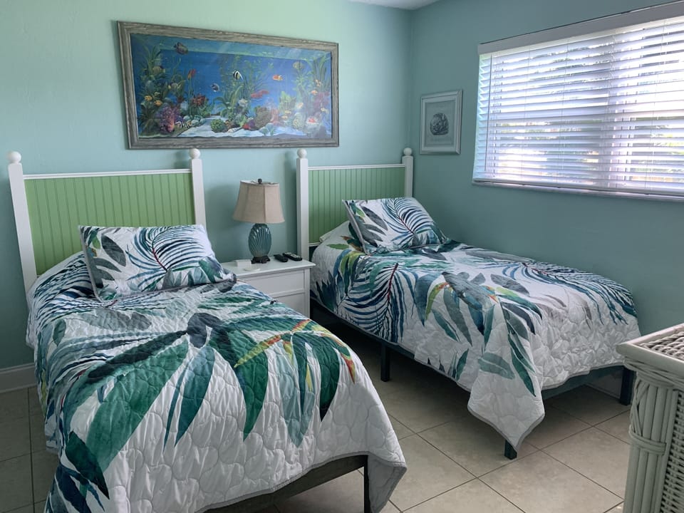 Twin Bedroom