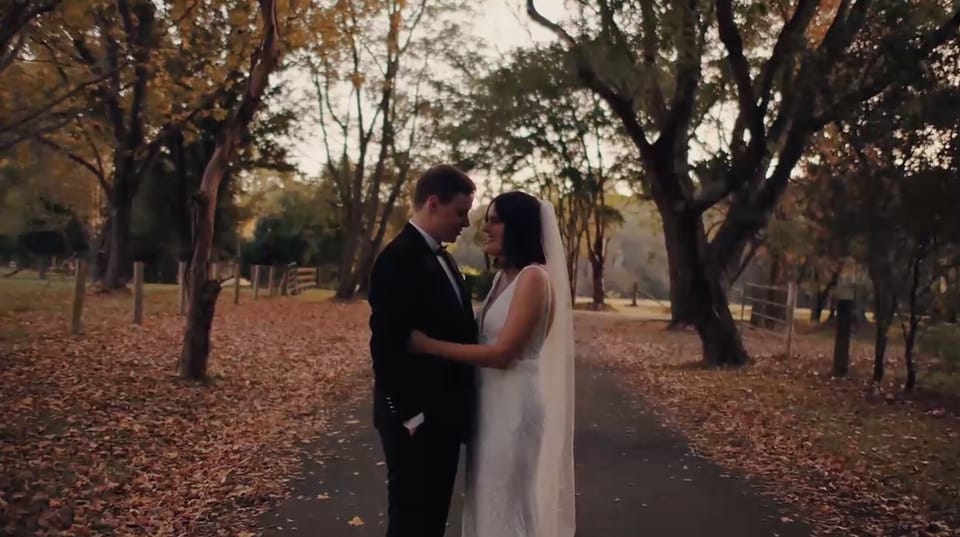 We're just 4km to Bundaleer Rainforest Gardens wedding venue.