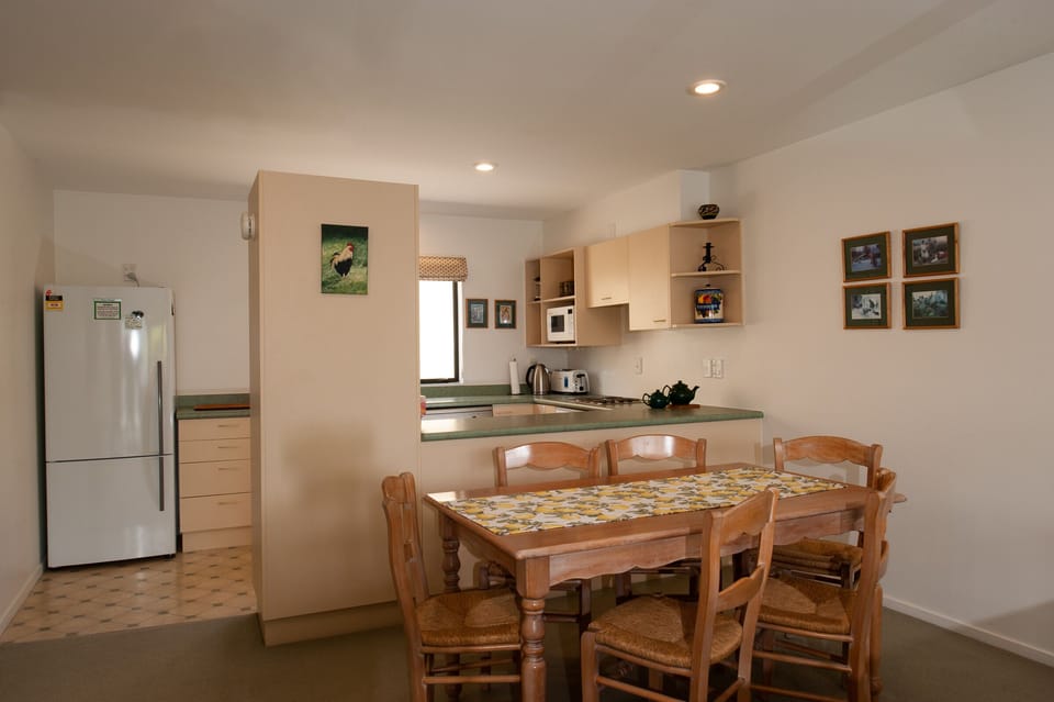 open plan dining