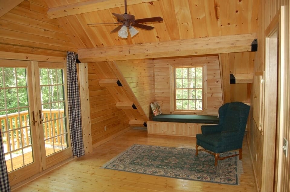 Upstairs bedroom with balcony