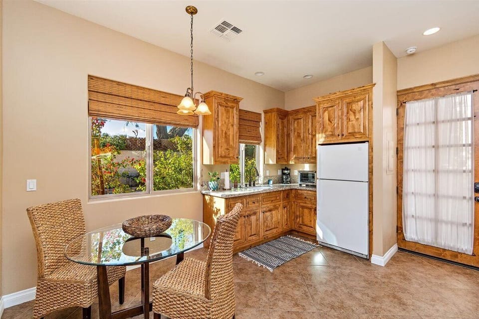 Casita kitchenette