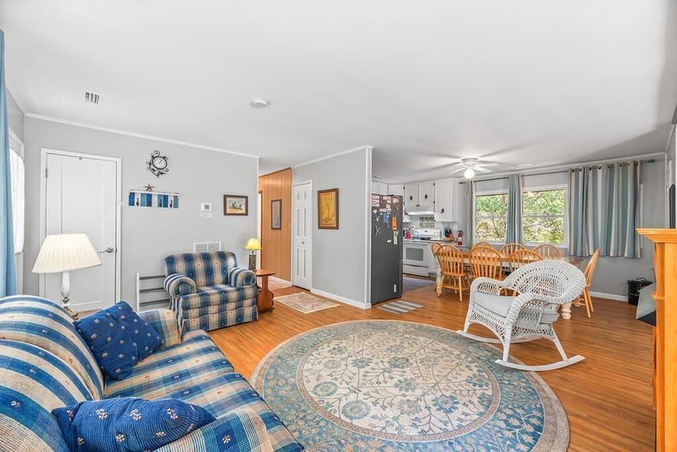 Living and Dining Areas