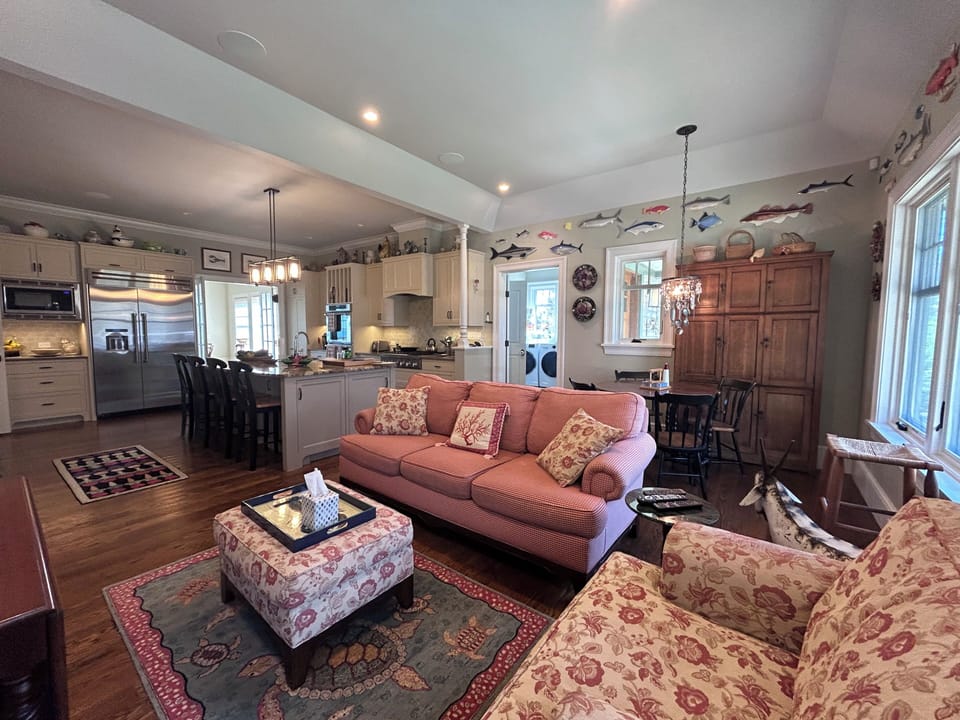 Enjoy each other while cooking in the thoughtfully planned kitchen with sitting area and dinette
