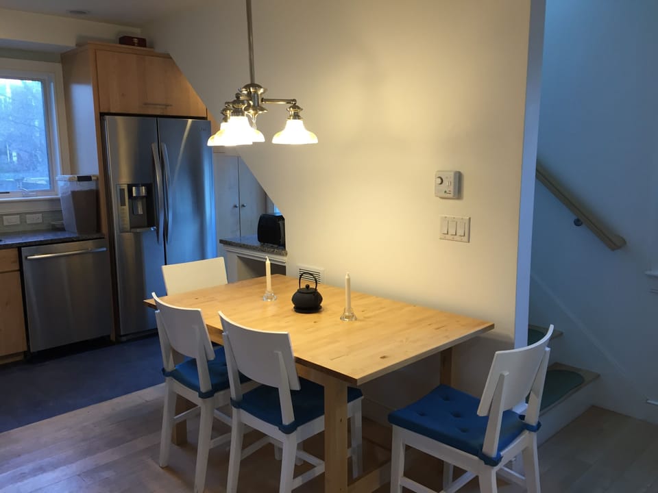 Dining table, seats 4 - 6 without leaf, and 6-8 with leaf.