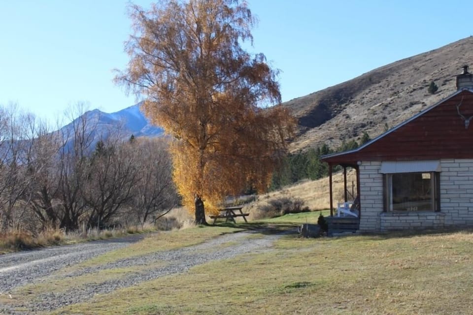 Outside cottage to Mt Edward