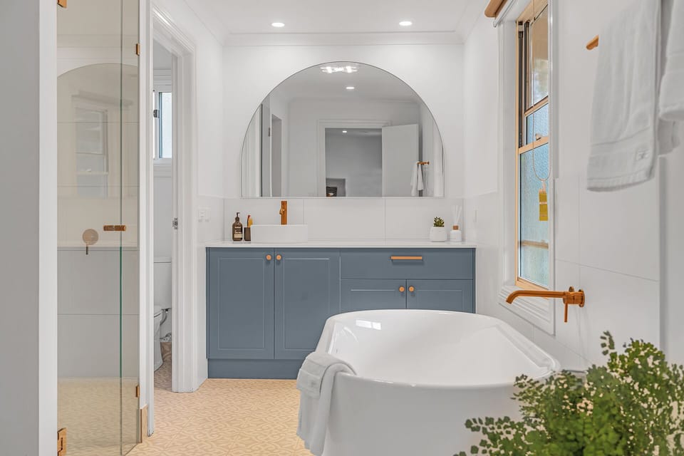 Master Upstairs Ensuite