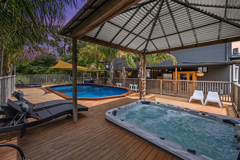 10 seater spa (undercover) alongside solar heated pool.