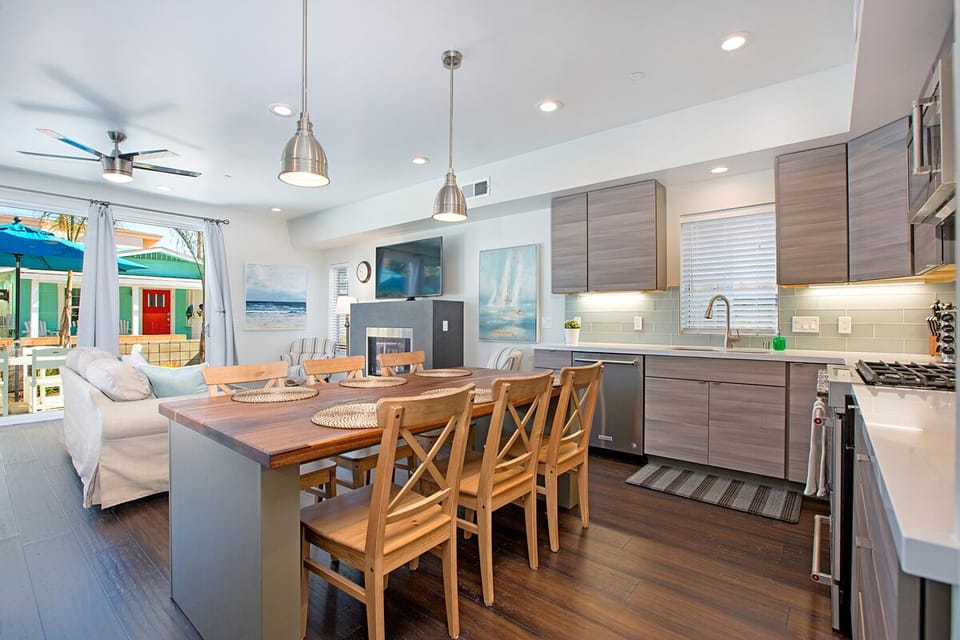 Wonderful light open floor-plan