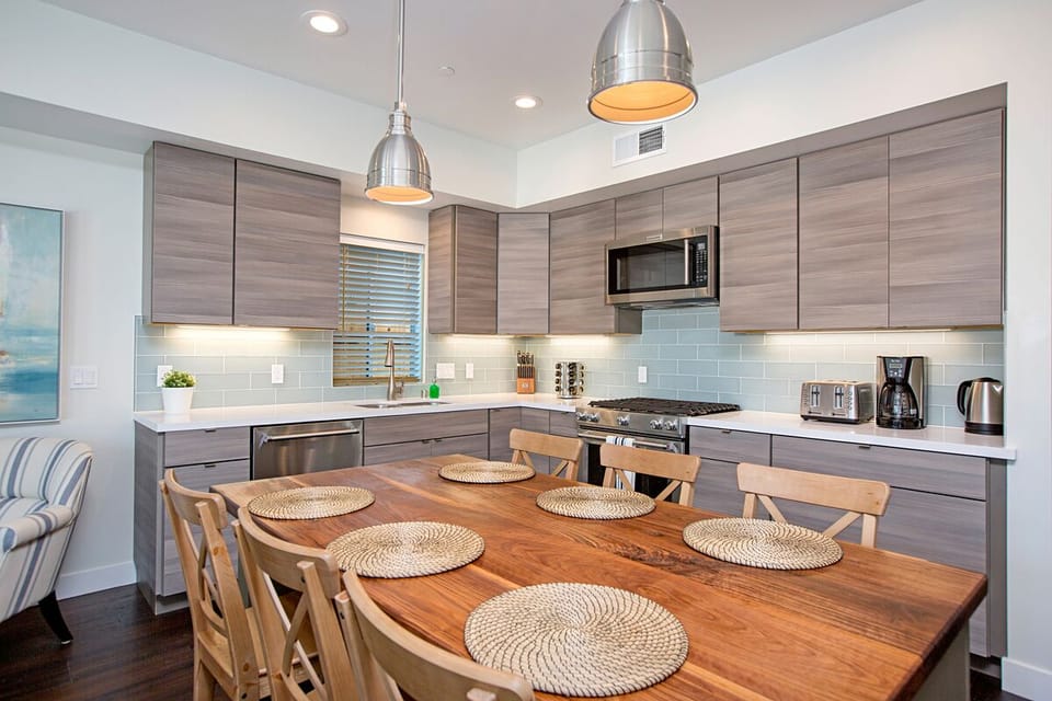 Brand-new kitchen (fully equipped)