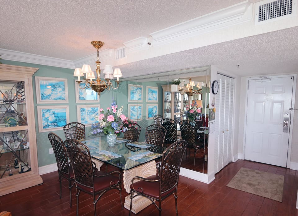 Elegant Dining Room with Seating for 6.