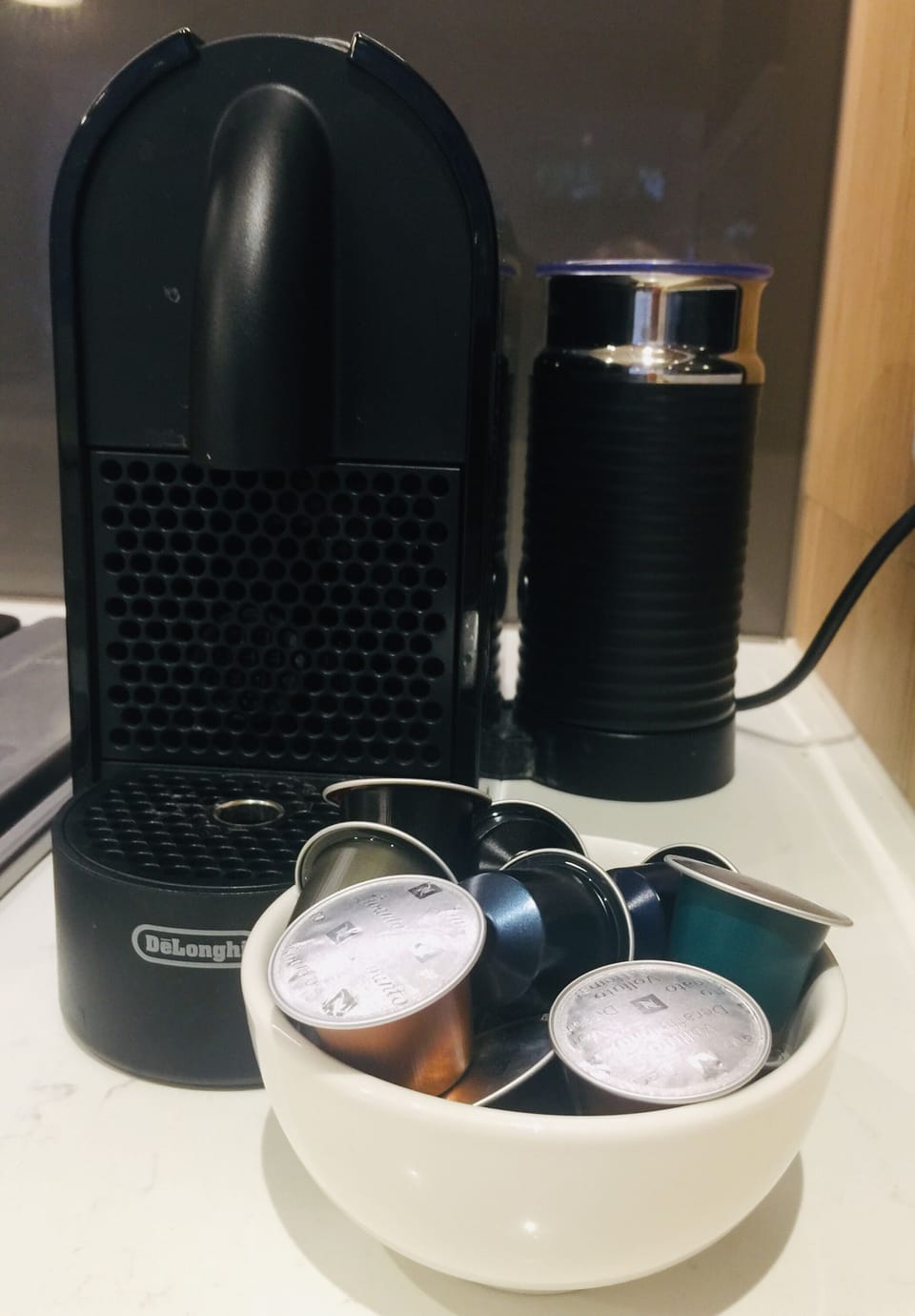 Simple and effective coffee machine with pods supplied.  
Great way to begin day