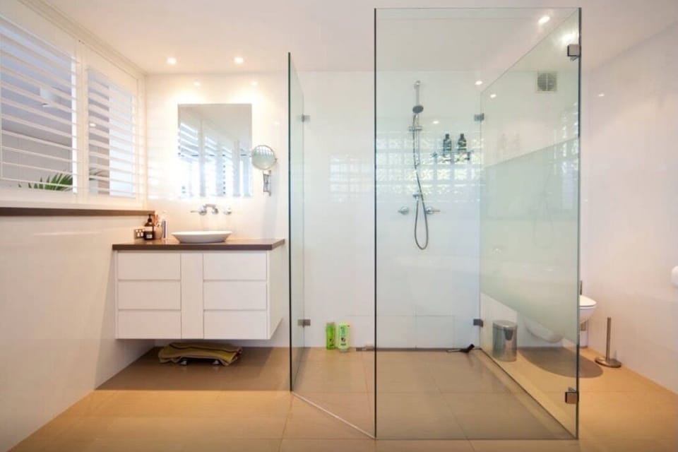 Master bedroom 1 ensuite