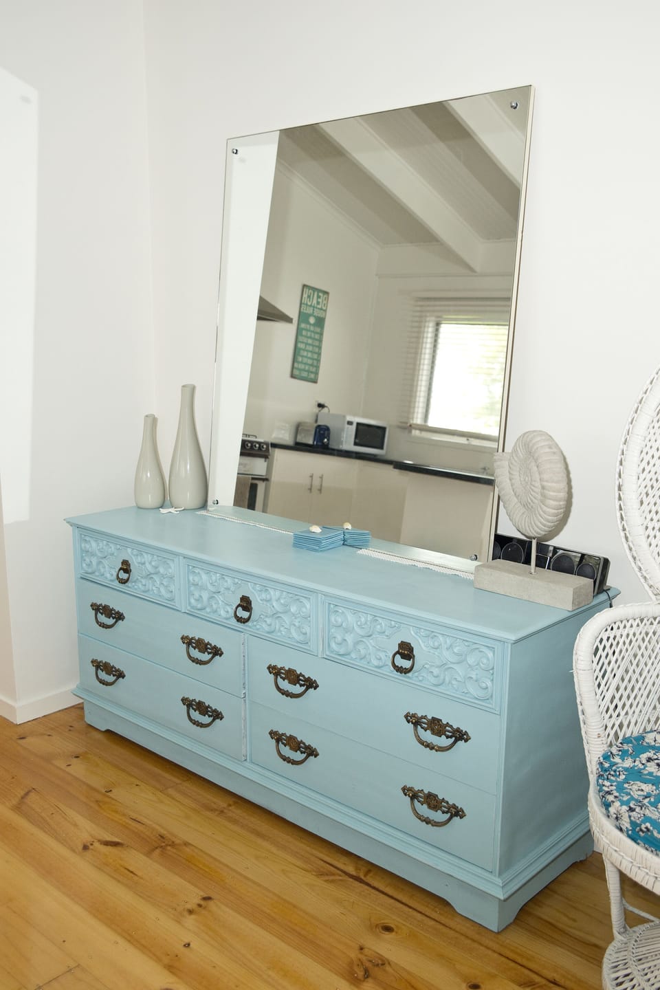 Side board