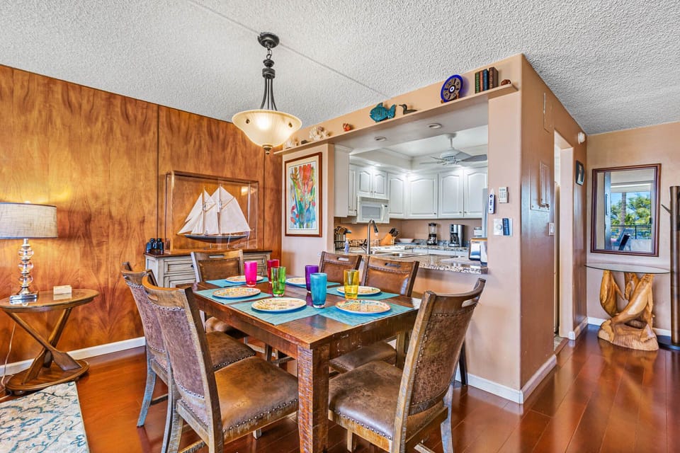 Dining are with table for 6.