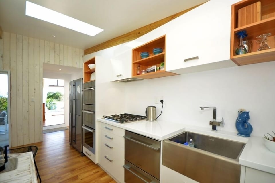 Gas hob, two ovens, dish drawers