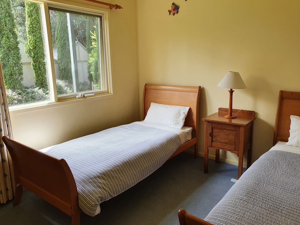 Beach Cottage Torquay single bedroom