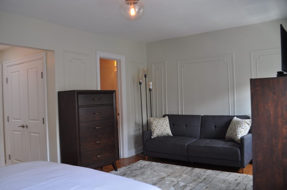 Master Bedroom - 3rd Floor - Front