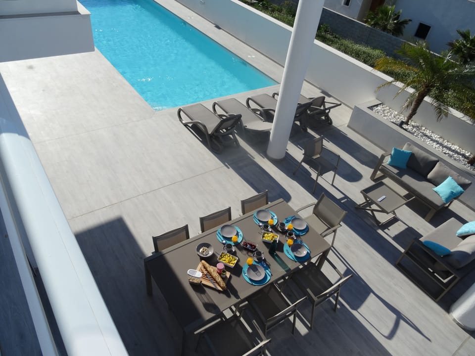View on the terras from the 1st floor.