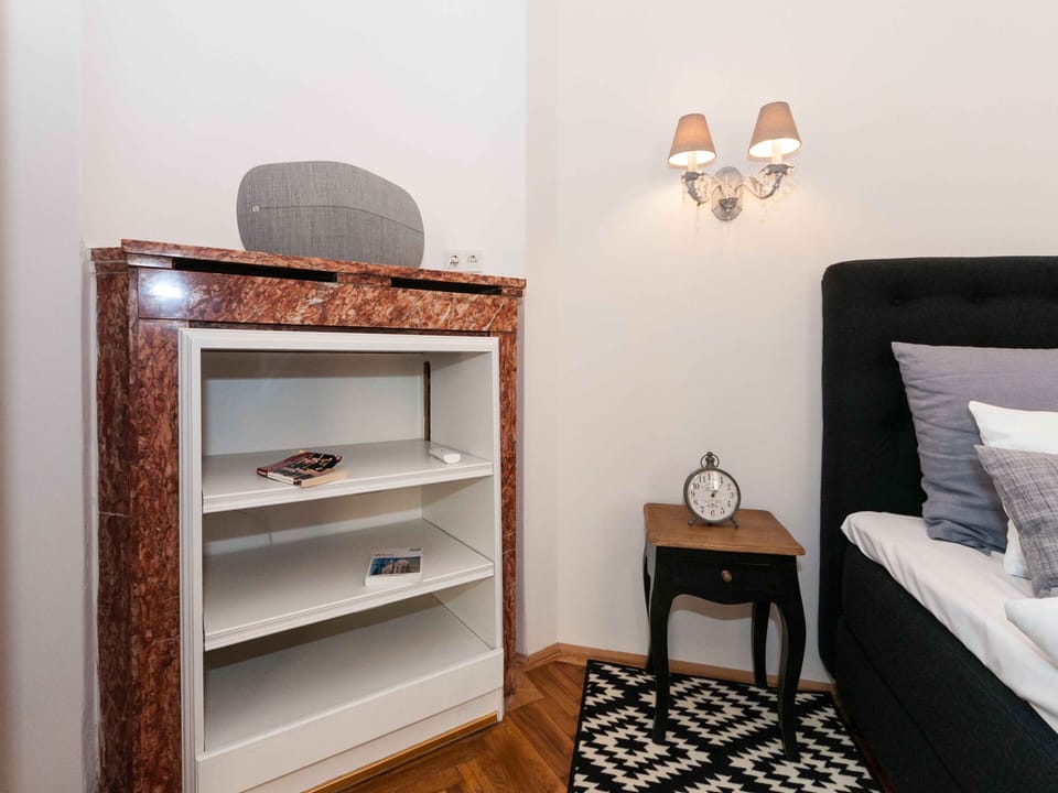 Bedroom 1 Bang&Olufsen stereo speaker