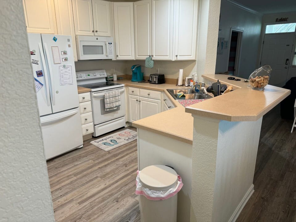 Fully equipped kitchen