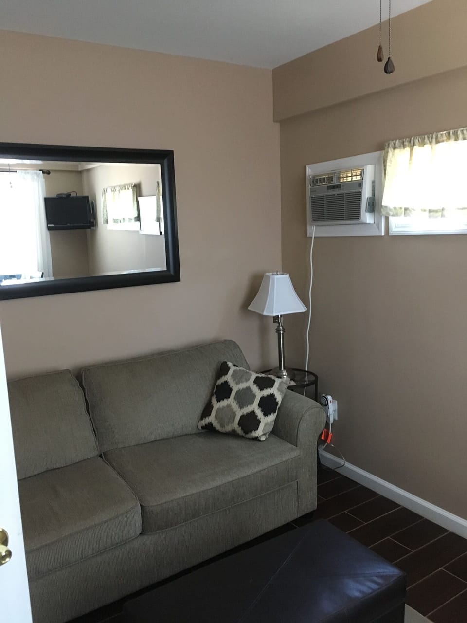 Second floor bonus room: full pull out bed