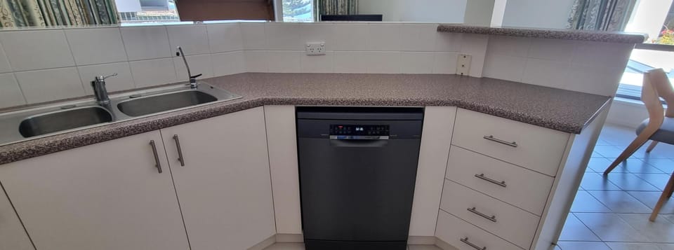 Beachcomber Port Elliot kitchen with Bosch dishwasher